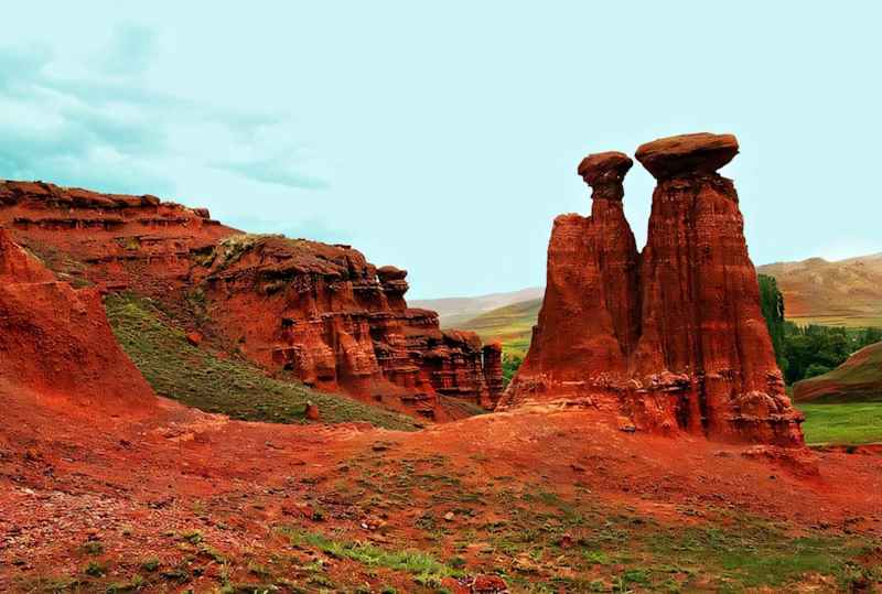 Kırmızı Periler Diyarı Narman Peribacaları Taksi